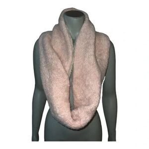 Bickley + Mitchell Women s Light Pink Infinity Knit Scarf Wool Blend NWT